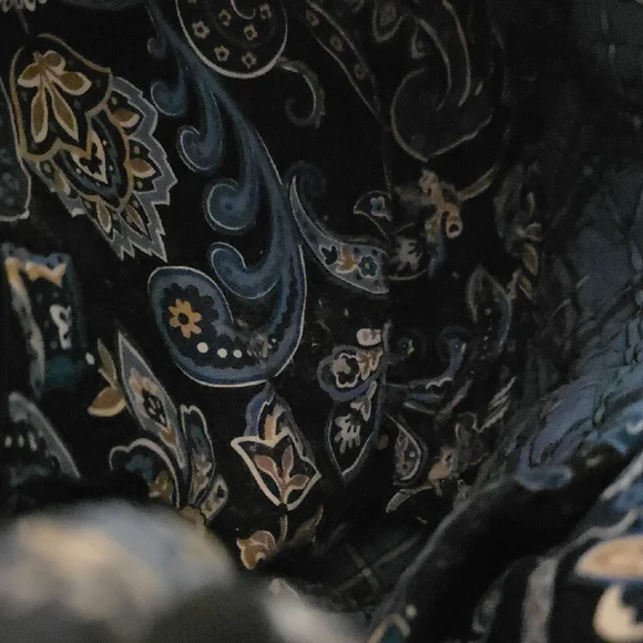 Vera Bradley Windsor Navy Paisley/Plaid Bag w/Front Zipper Pocket - Picture 5 of 12